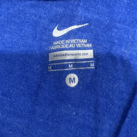 Blue Nike tee shirt - Picture 2 of 2
